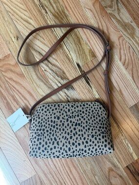 Universal Thread Tan and Black Cheetah Print Crossbody